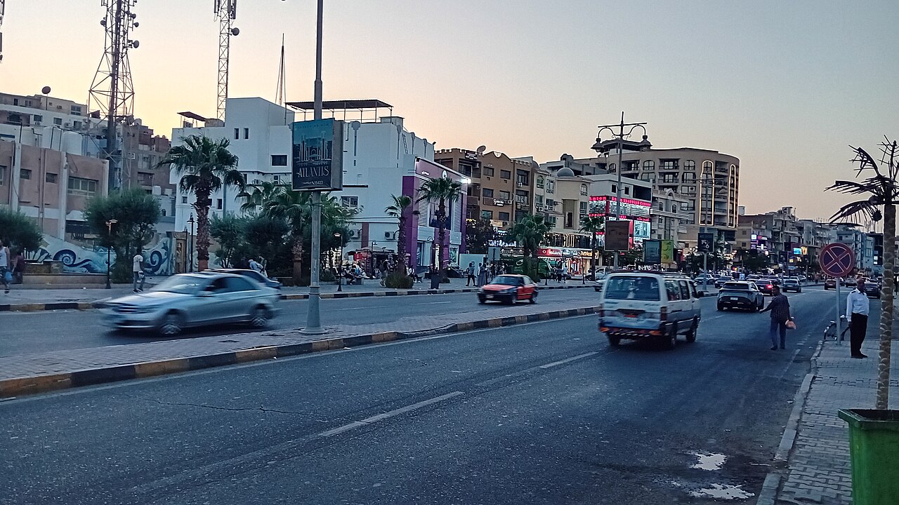 Sheraton Road i marina w Hurghadzie: przewodnik po dzielnicy hotelowej