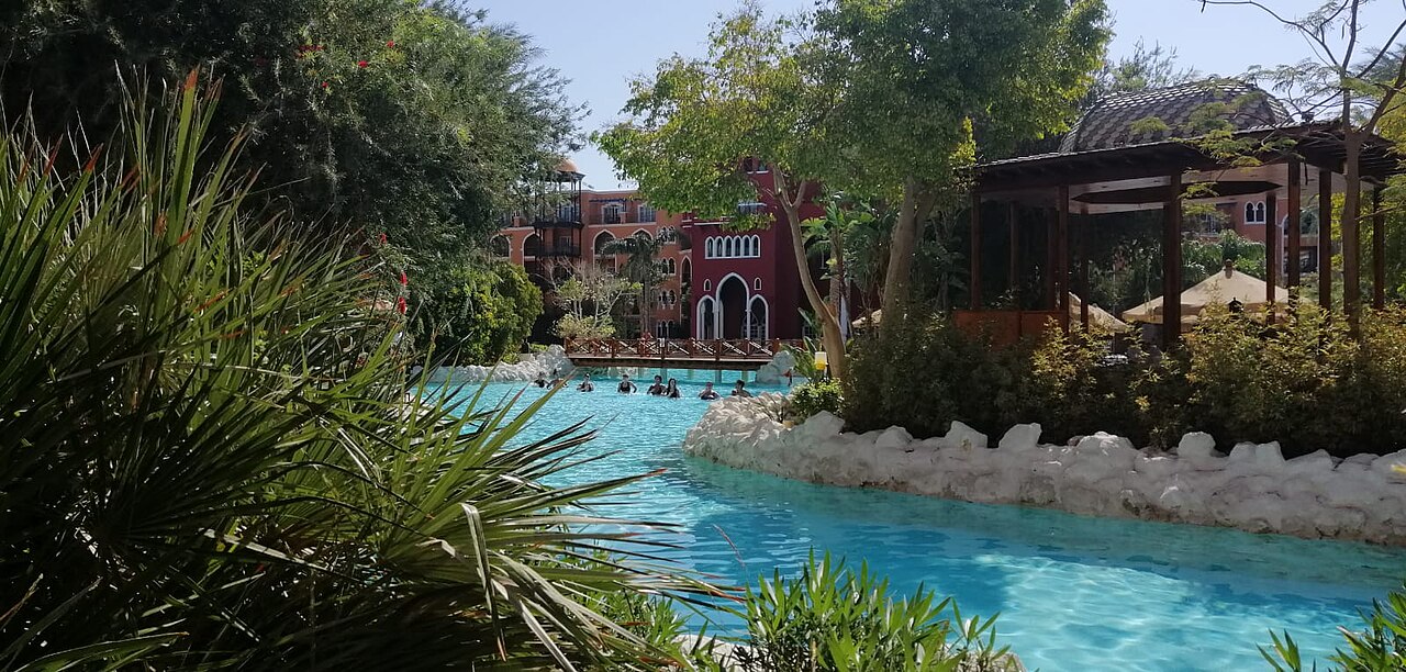 Luxury hotels in Hurghada: the best 5-star resorts by area and private tours (2026)