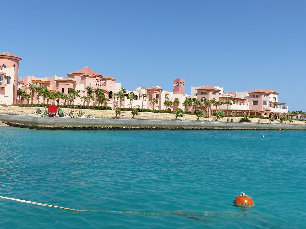 Soma Bay: beaches, golf, kitesurfing and how to get there from Hurghada in 2026