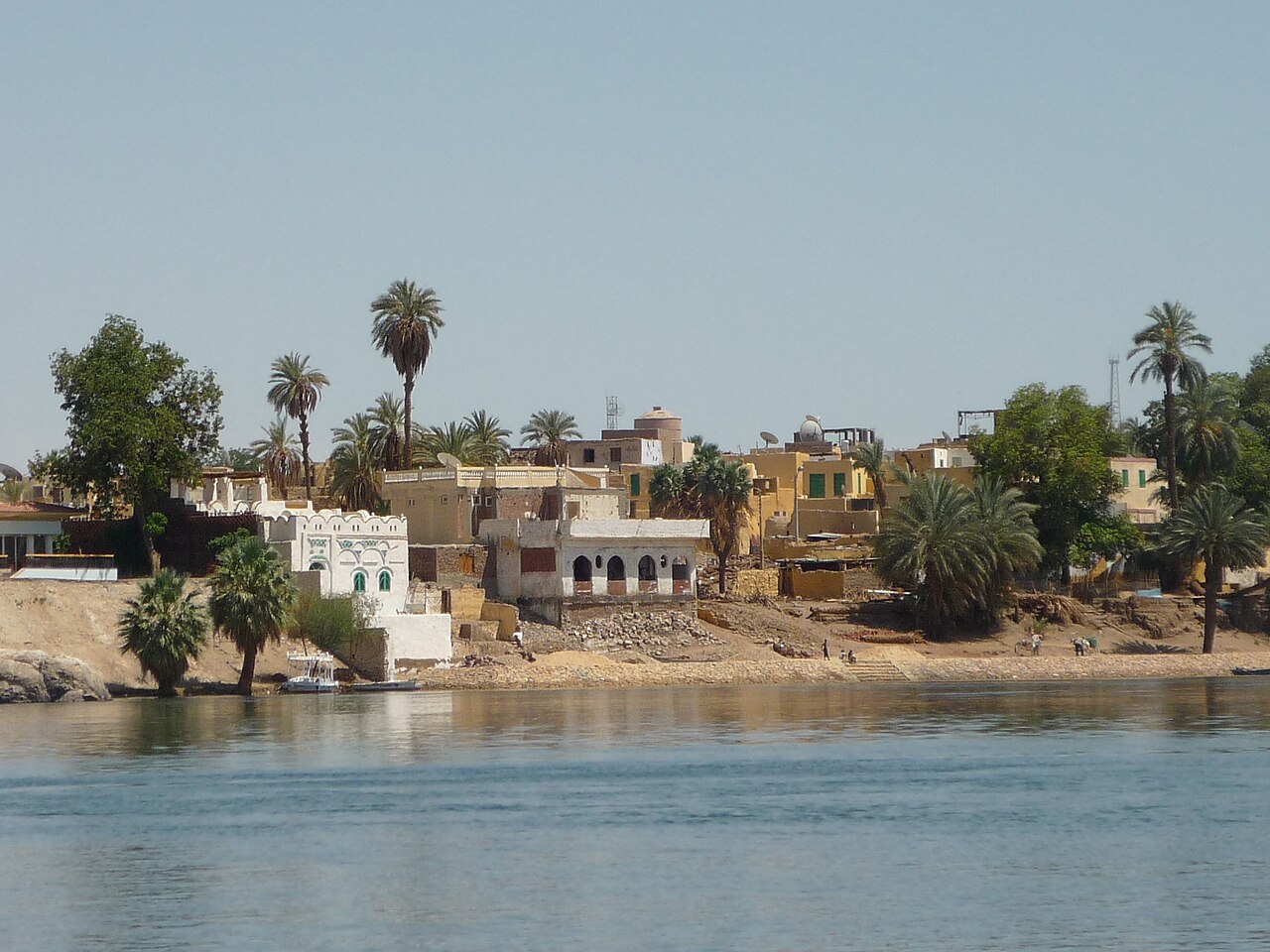 Nubian village in Aswan: boat visit, prices, colourful houses and tips
